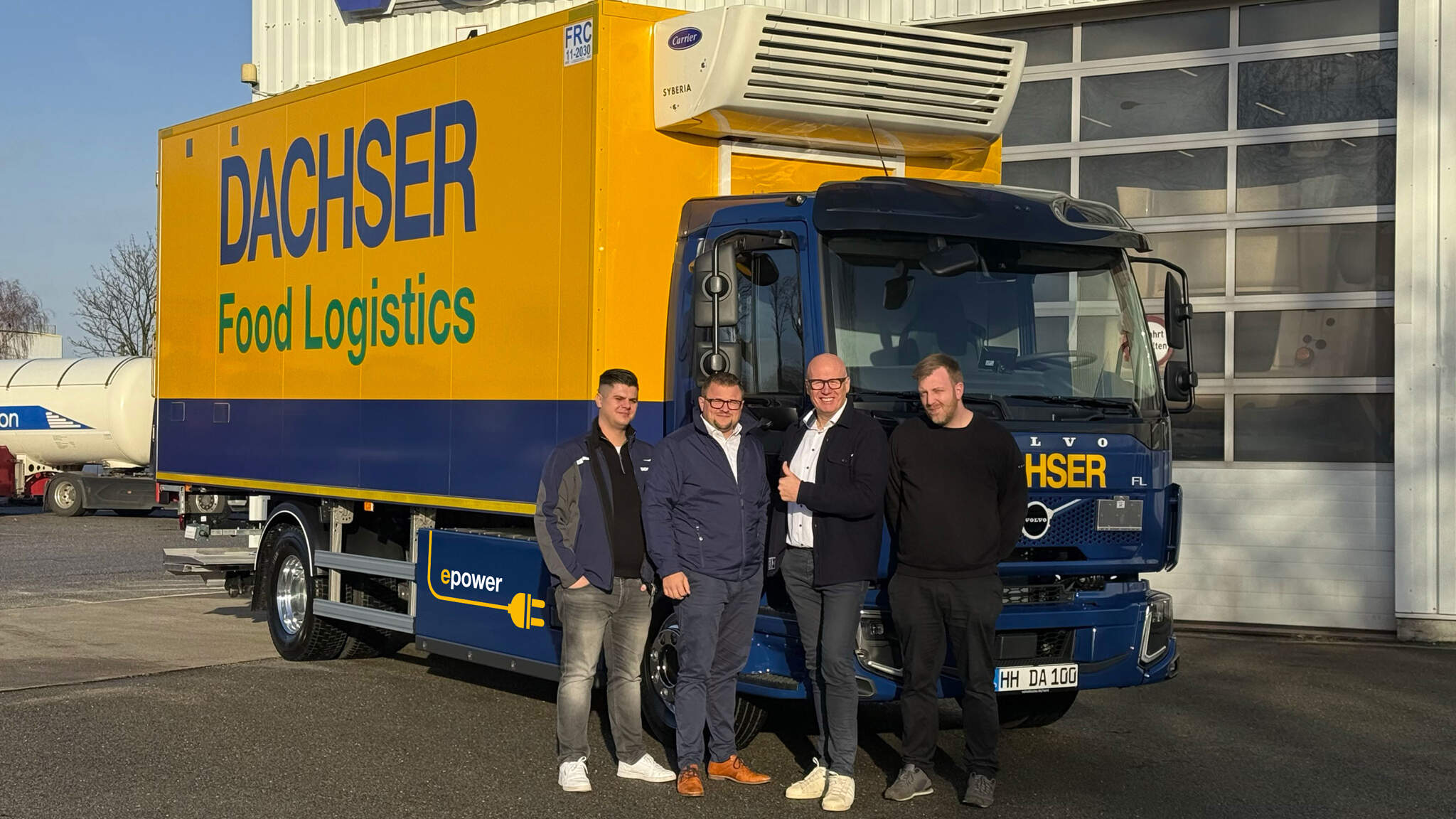 From left to right: Daniel Lewandowski, Team Leader Own Fleet & Delegate of the Traffic Manager DACHSER Hamburg, Christoph Kellermann, Operations Manager DACHSER Hamburg, Ralf Hansen, General Manager DACHSER Hamburg, Marcel Osse, Customer Service Consultant, Volvo Trucks new car center Hamburg.
 